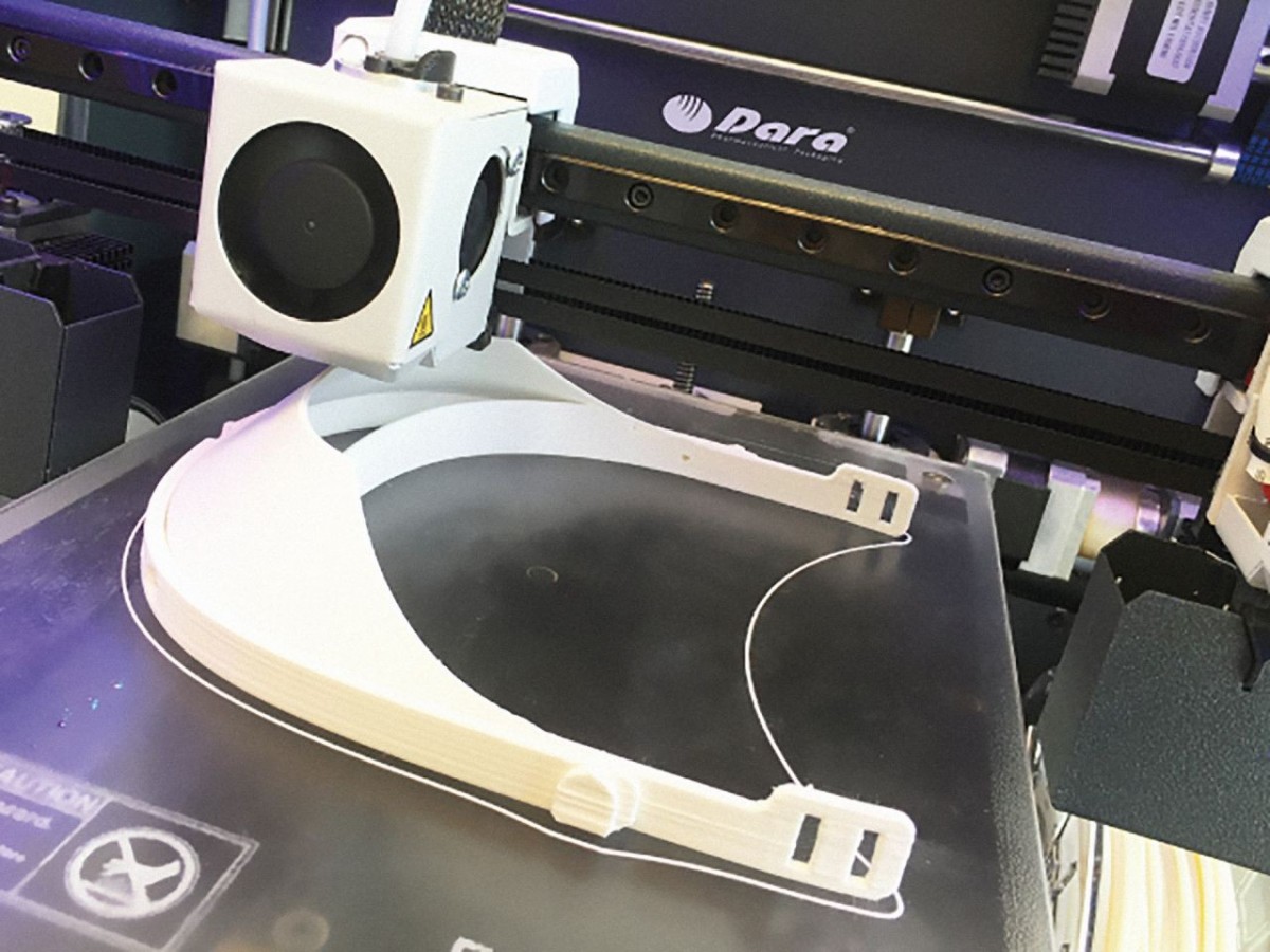 Dara Pharma se une a la convocatoria para la elaboración de las pantallas-viseras en impresoras 3D.