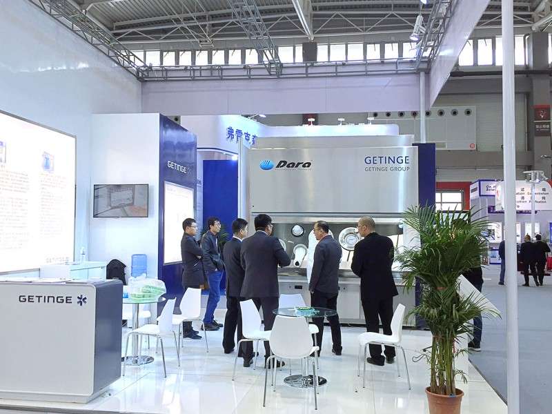  presents a new concept of aseptic filling line in insulator
