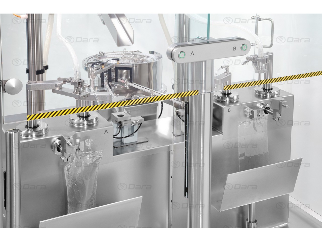 Compact machine for automatic filling and closing of IV bags